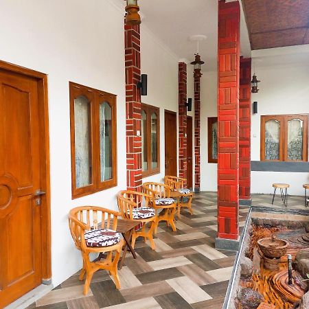 Zen Moon Hostel ジョグジャカルタ エクステリア 写真