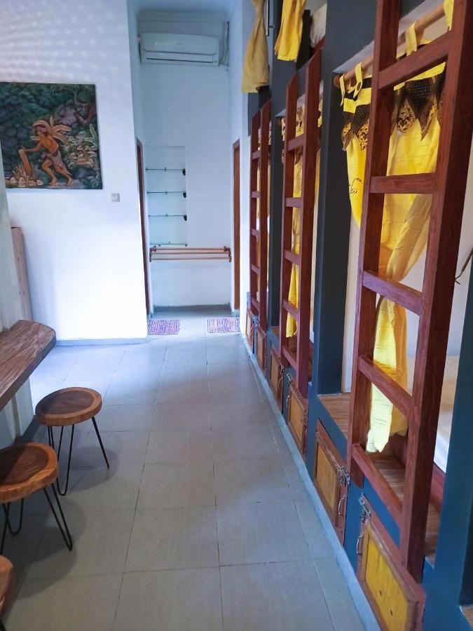 Zen Moon Hostel ジョグジャカルタ エクステリア 写真