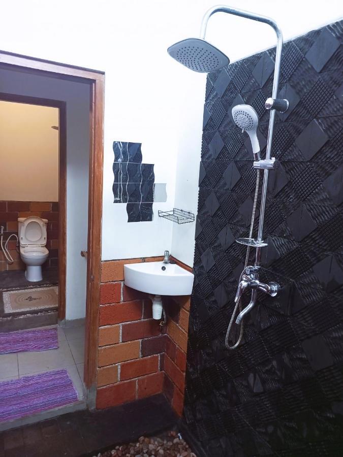 Zen Moon Hostel ジョグジャカルタ エクステリア 写真