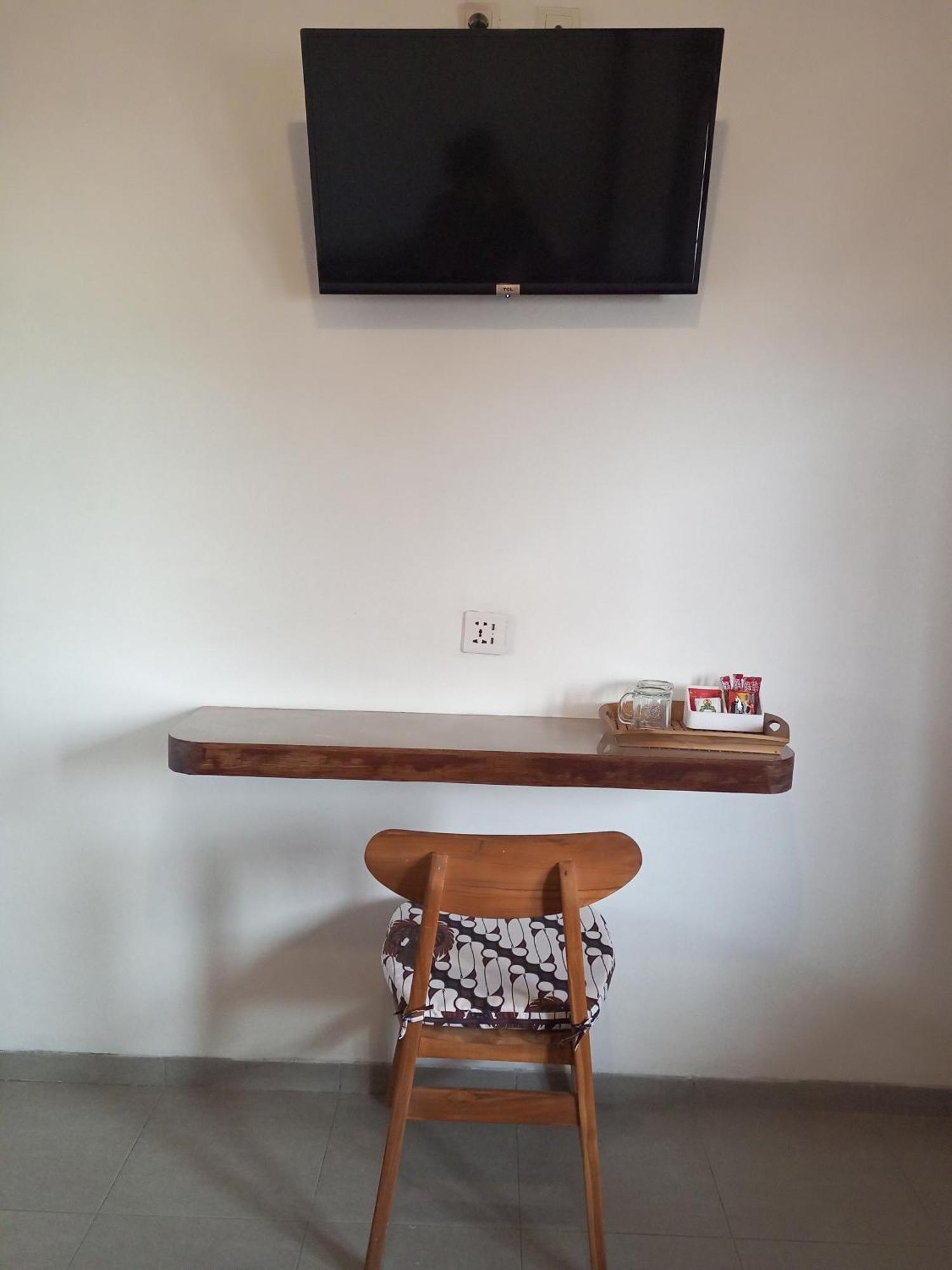 Zen Moon Hostel ジョグジャカルタ エクステリア 写真